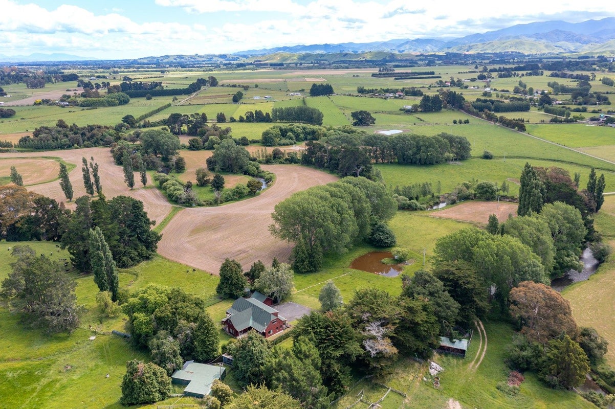 111 Knight Road, Kopuaranga - Carousel 1