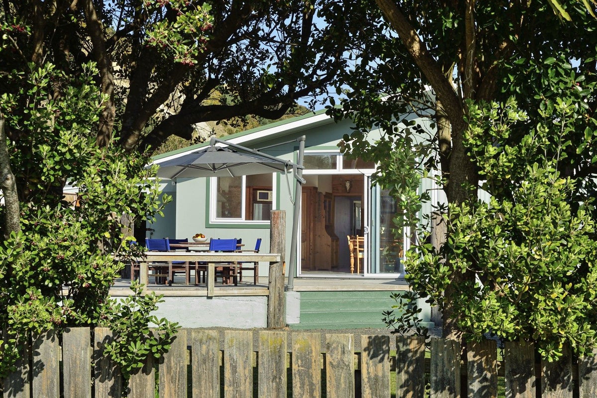 10 Kuku Avenue, MAHIA, NUHAKA - Carousel 1