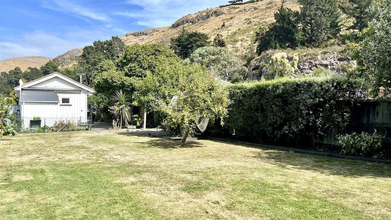 5 Denman Street, Sumner, Christchurch - Carousel 1