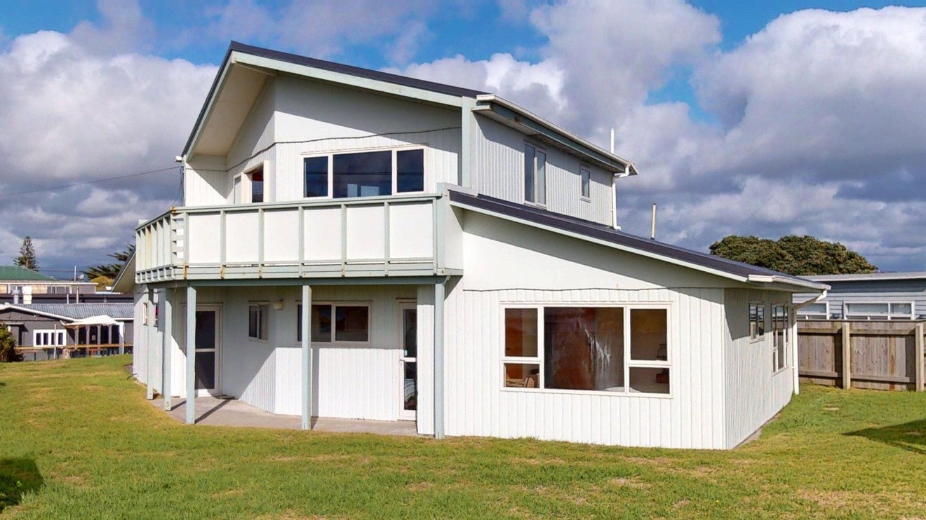 121 Rua Avenue, Waitarere Beach, Levin - Carousel 2