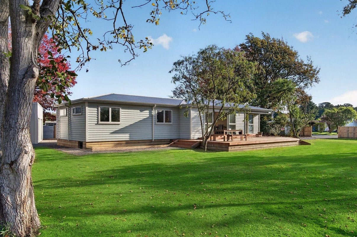 27 West Street, Greytown, Greytown - Carousel 13