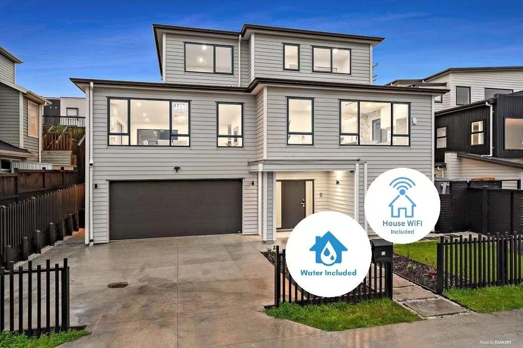 13 Vazey Way, Hobsonville, Auckland - Carousel 1