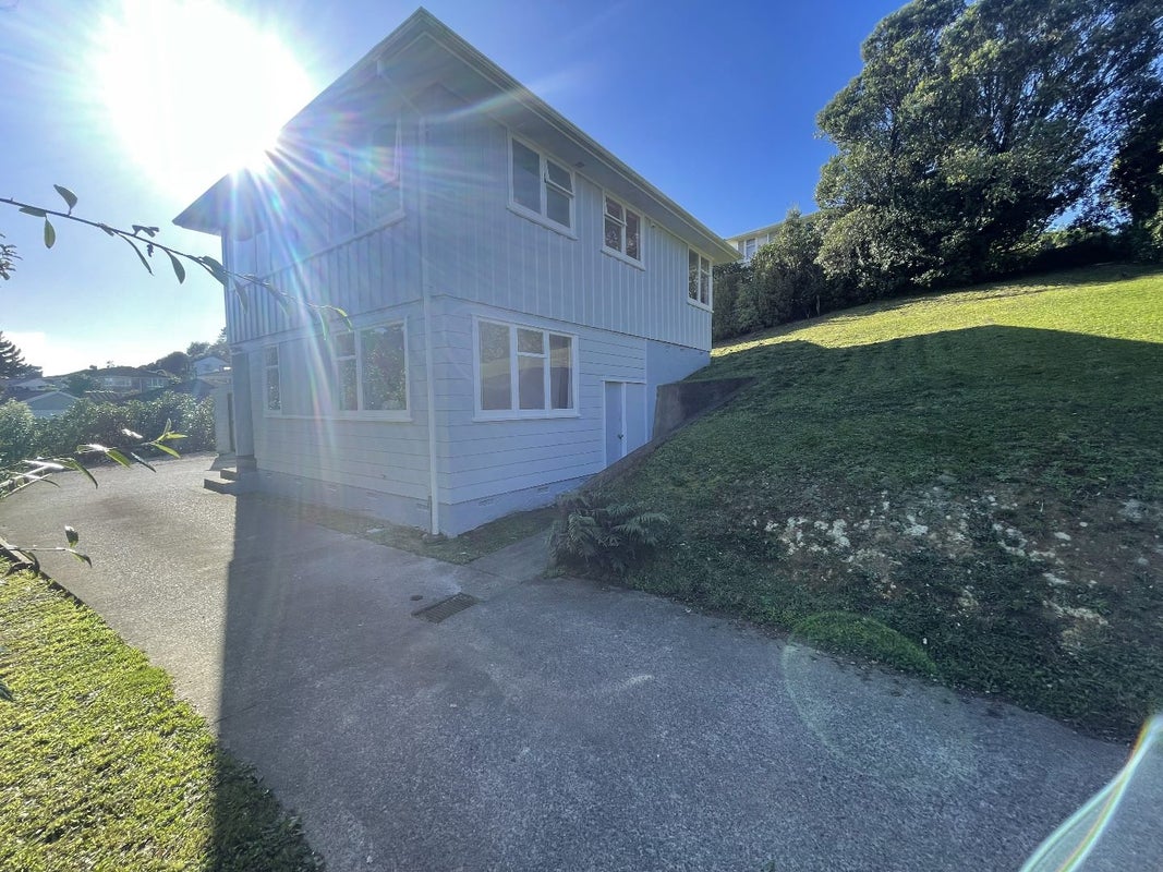 344 Warspite Avenue, Waitangirua, Porirua - Carousel 12