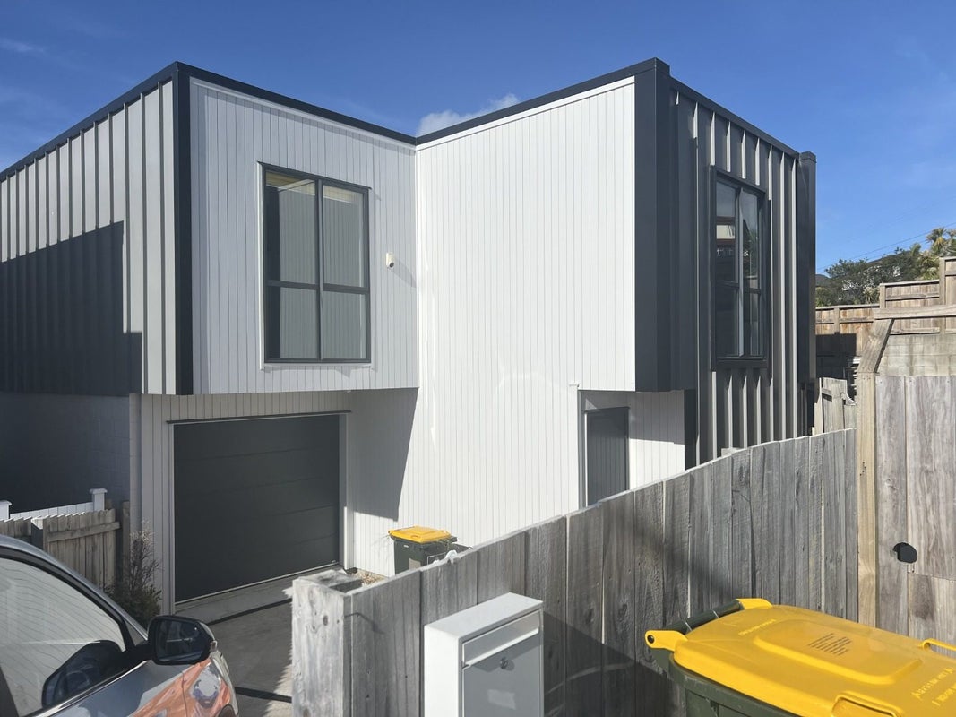 41 Waka Street, Albany Heights, Auckland - Carousel 1