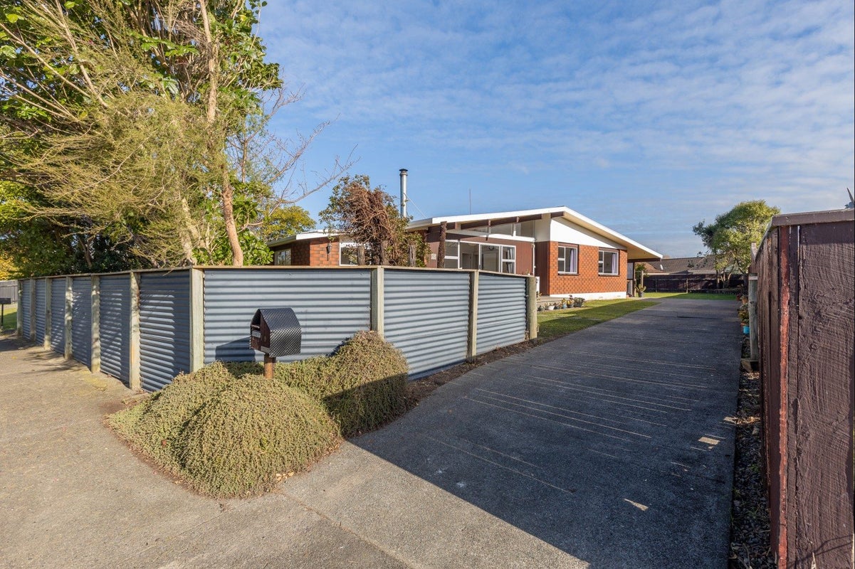 19 Alexander Street, Awapuni, Palmerston North - Carousel 1