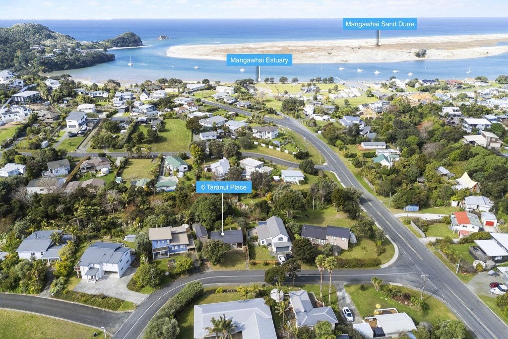 6 Taranui Place, Mangawhai Heads, Mangawhai - Carousel 1
