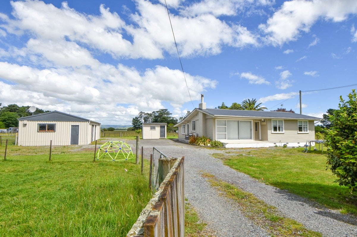 3394 State Highway 2, Clareville, Carterton - Carousel 2