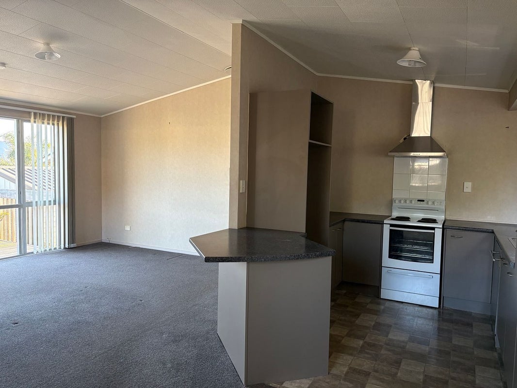 119 Sunnyside Road, Sunnyvale, Auckland - Carousel 1