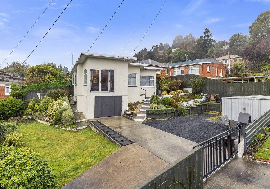 6 Geddes Street, Green Island, Dunedin - Carousel 1