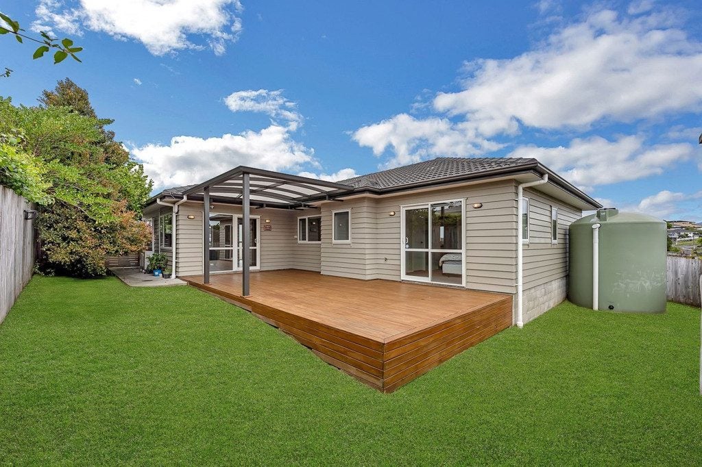 1 Nirmal Place, Sunnyvale, Auckland - Carousel 2