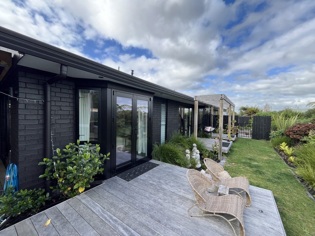 37A Dalethorpe Avenue, Fairfield, Hamilton - Carousel 1