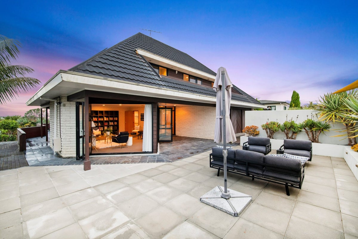 42 Balmain Road, Chatswood, Auckland - Carousel 2
