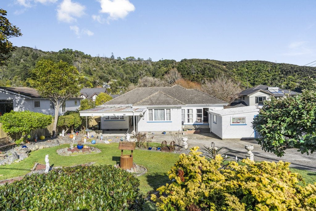 96 Horoeka Street, Stokes Valley, Lower Hutt - Carousel 1
