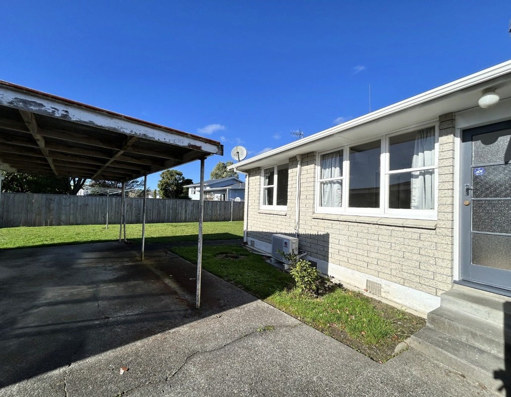 6 Erin Street, Hokowhitu, Palmerston North - Carousel 1
