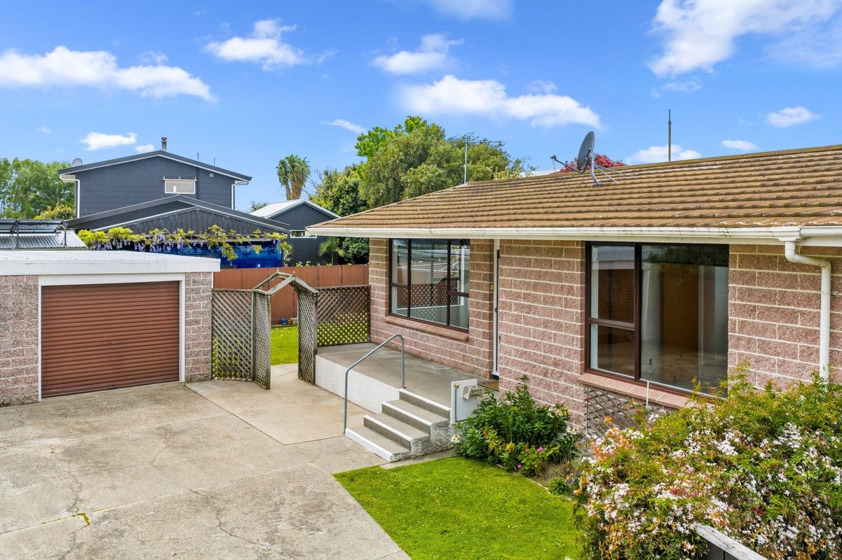 2/13 Endeavour Street, Riversdale, Blenheim - Carousel 1