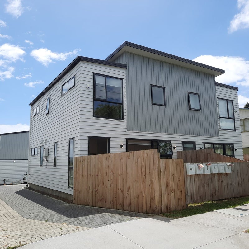 69B Astley Avenue, New Lynn, Auckland - Carousel 2