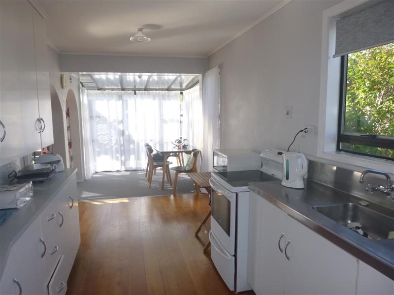 9 Elm Street, Ebdentown, Upper Hutt - Carousel 2