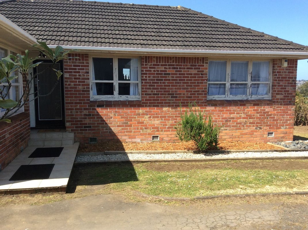 10 Andrew Road, Howick, Auckland - Carousel 2