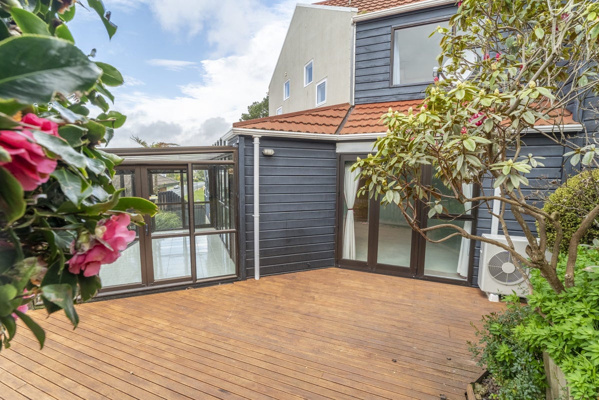 67B Halswater Drive, Churton Park, Wellington - Carousel 1