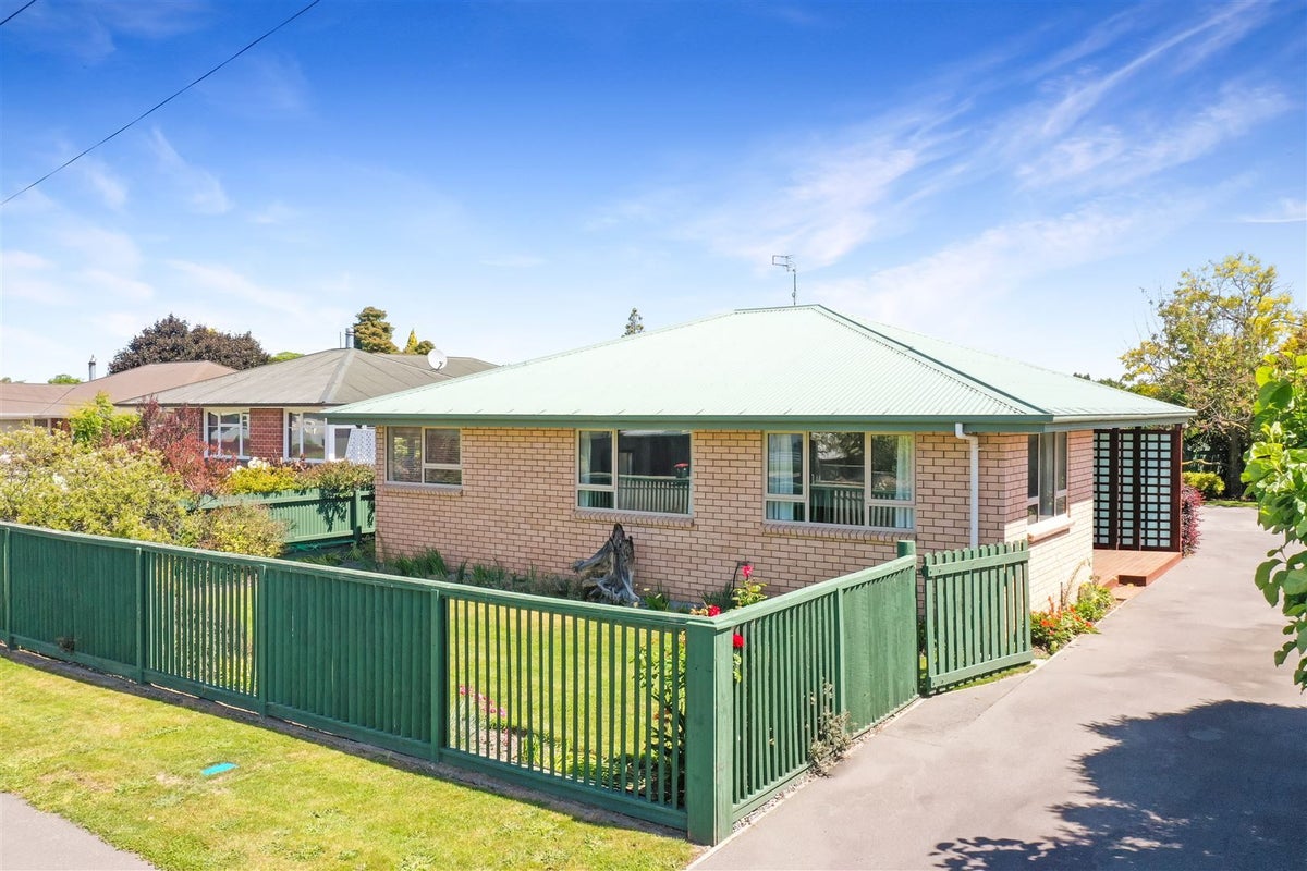 80 Princes Street, Netherby, Ashburton - Carousel 1