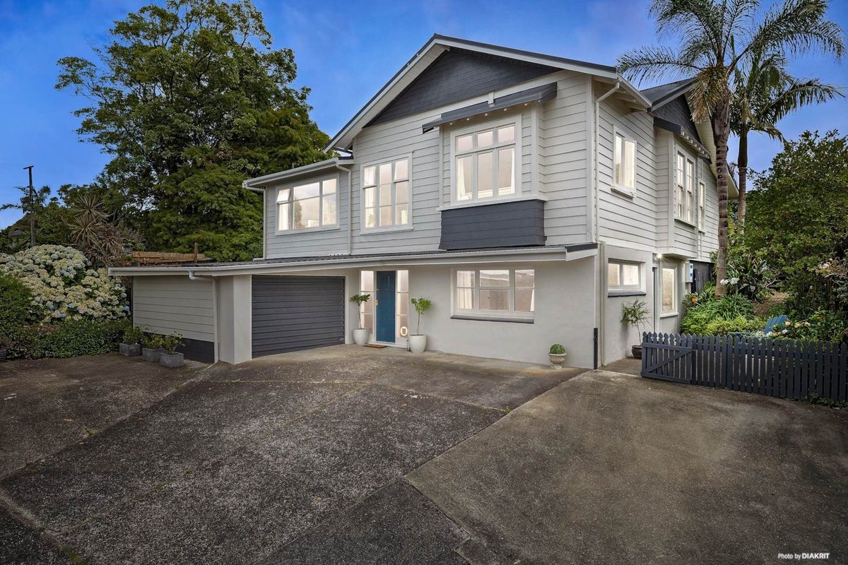 36 Arthur Road, Hillpark, Auckland - Carousel 1