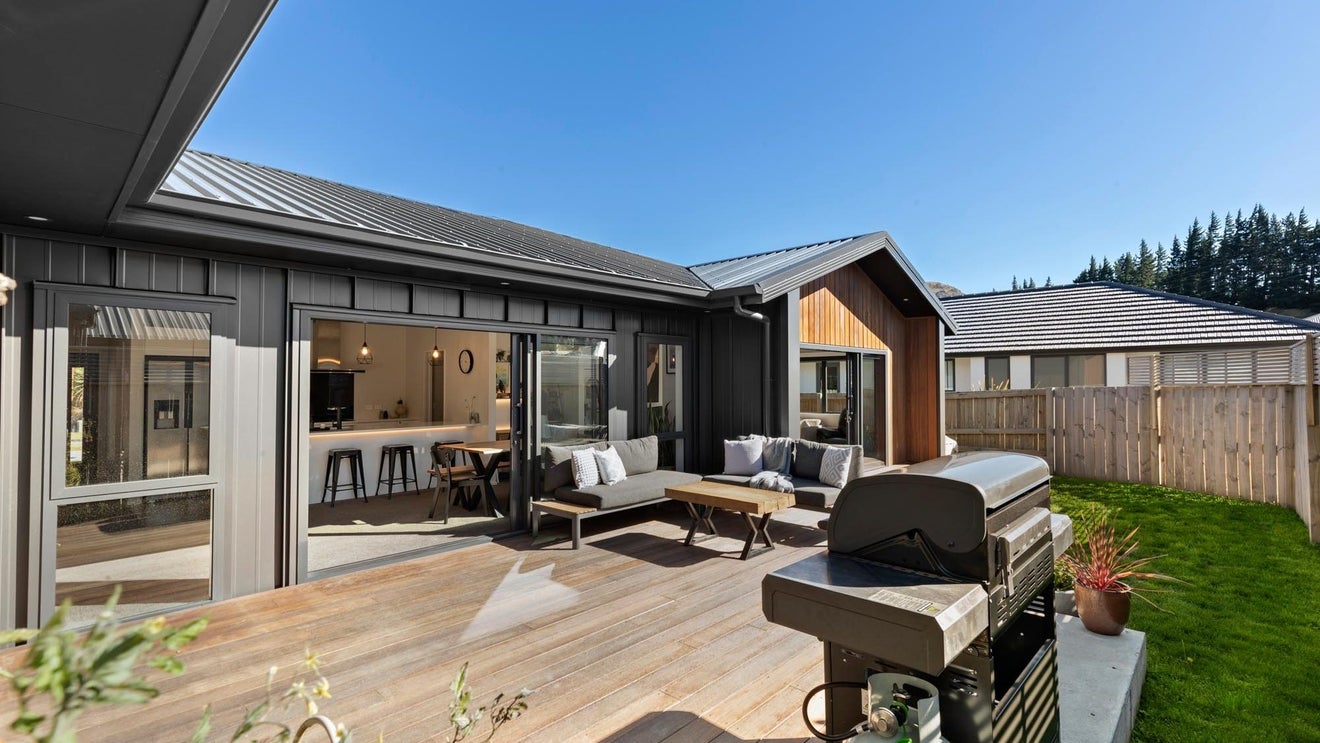 74 Toni's Terrace, Lower Shotover, Queenstown - Carousel 1