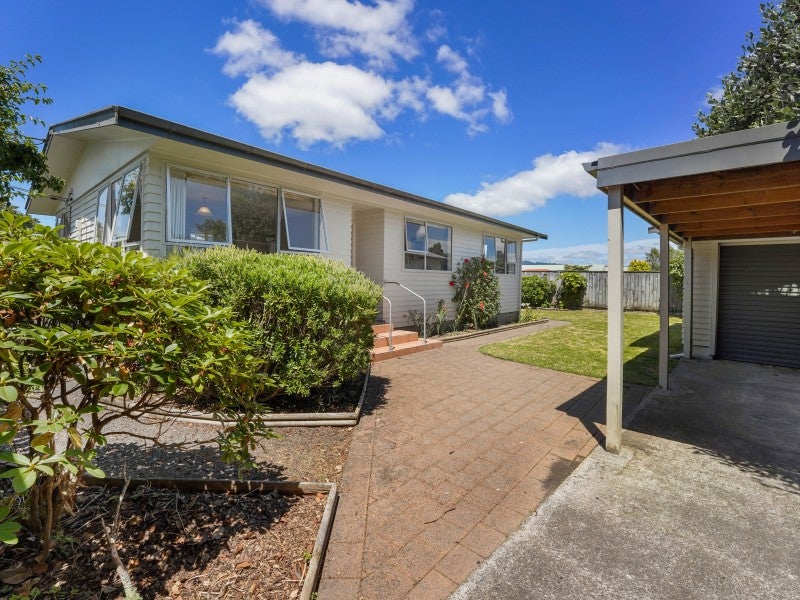 19A Stephen Street, Trentham, Upper Hutt - Carousel 1