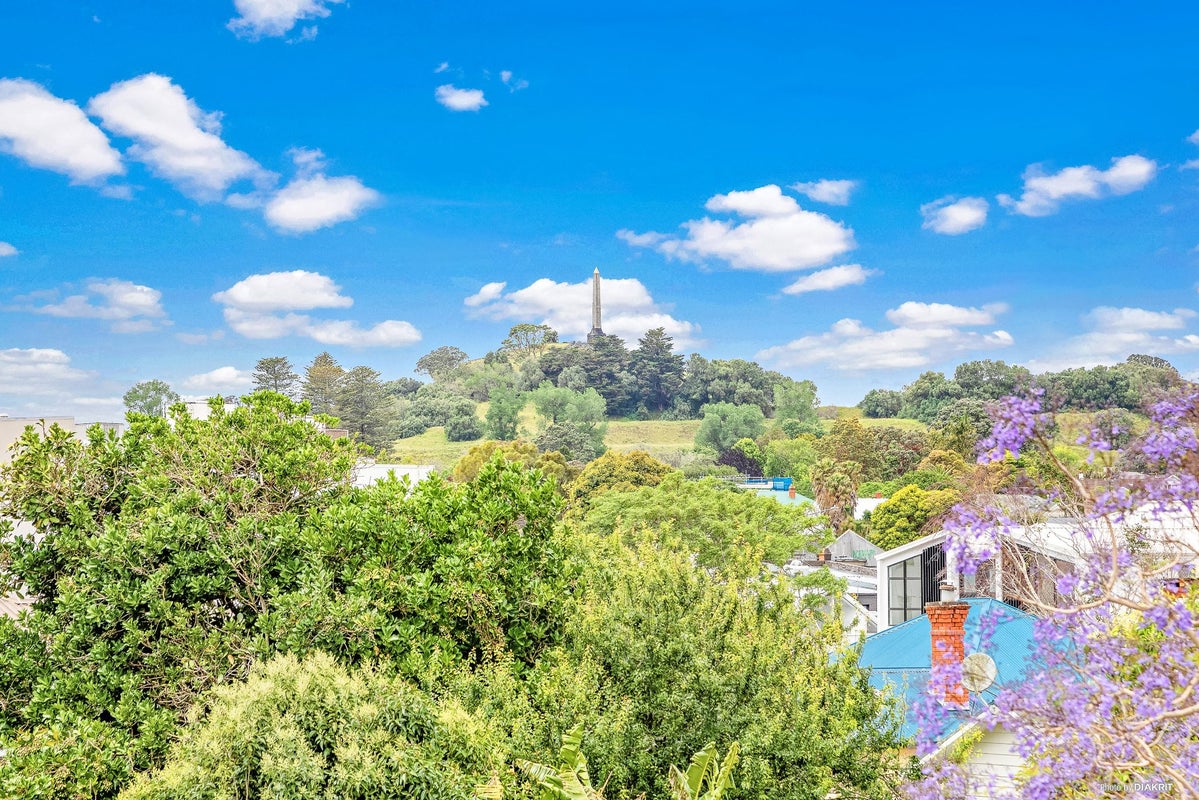 2/12 King Edward Avenue, Epsom, Auckland - Carousel 2