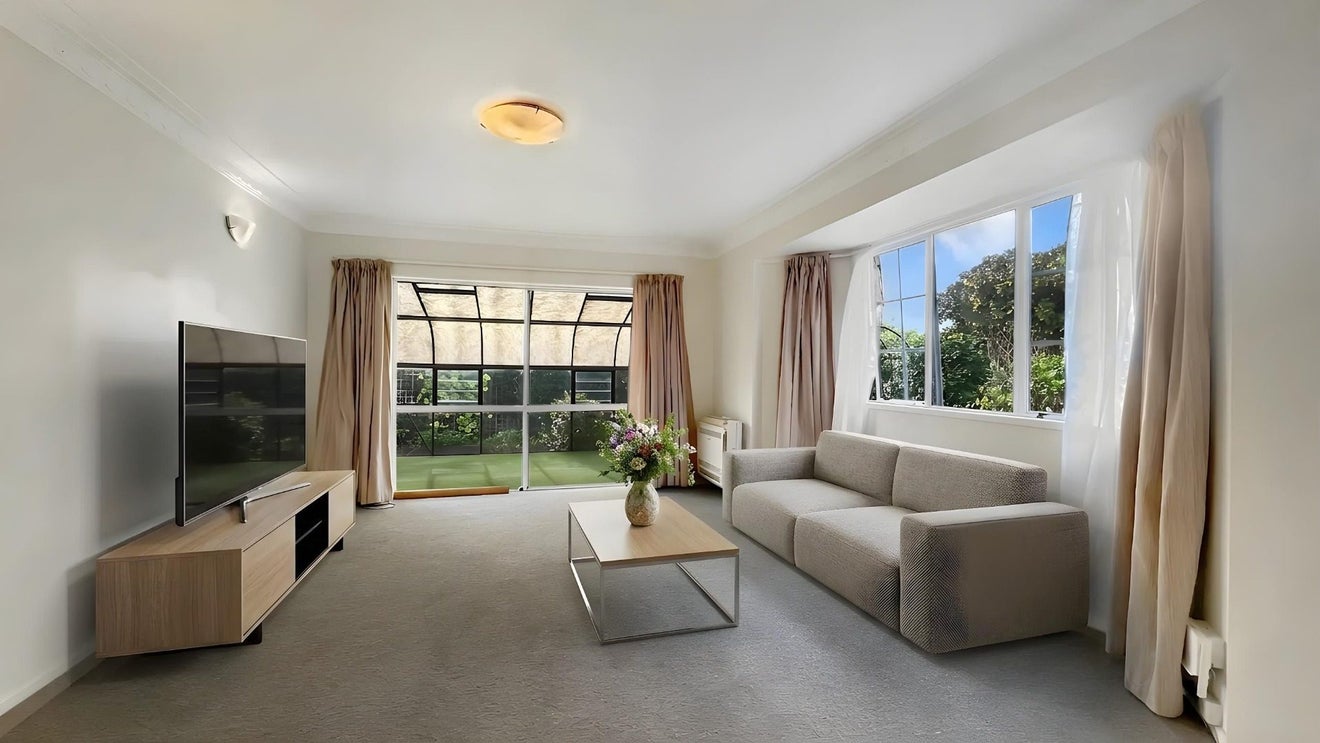 1/65 Titirangi Road, New Lynn, Auckland - Carousel 2