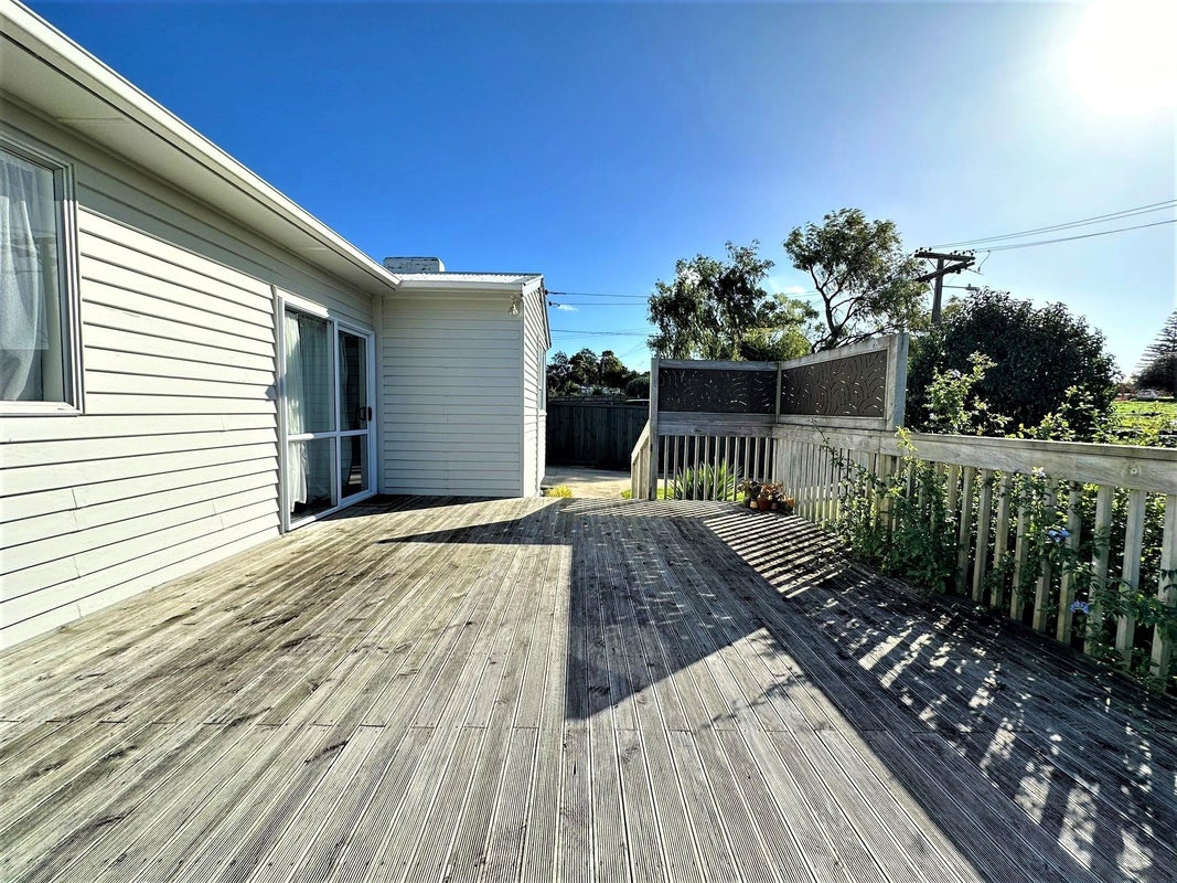9 Tangaroa Street, Point England, Auckland - Carousel 44