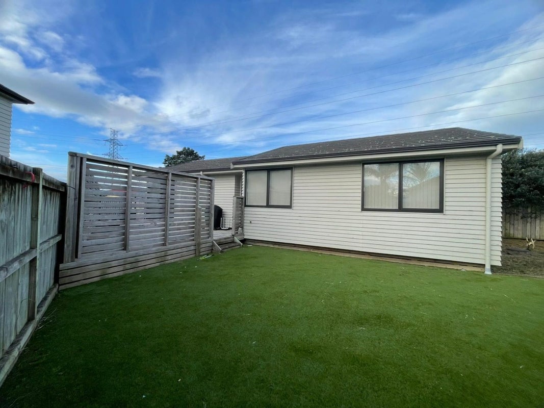 11C Mangos Place, Pakuranga, Auckland - Carousel 1
