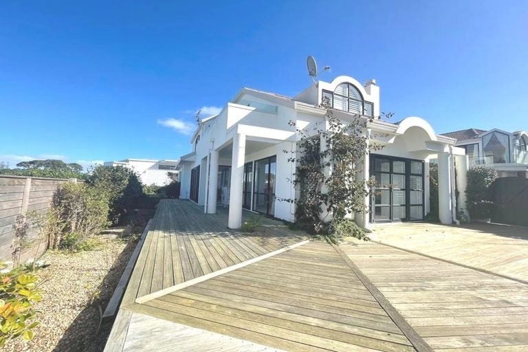 10B Beach Road, Castor Bay, Auckland - Carousel 1