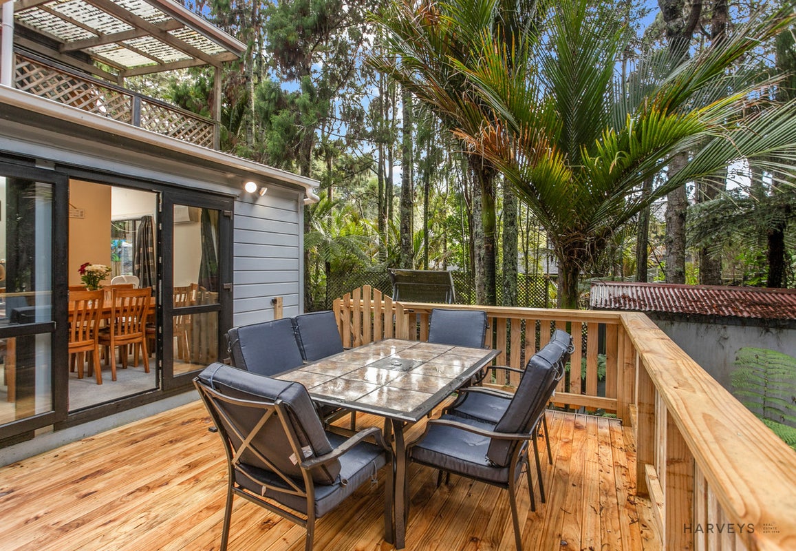208 Woodlands Park Road, Titirangi, Auckland - Carousel 2