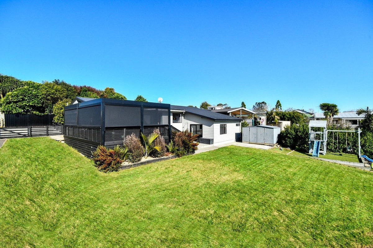 12 Mareretu Avenue, Patumahoe, Pukekohe - Carousel 2