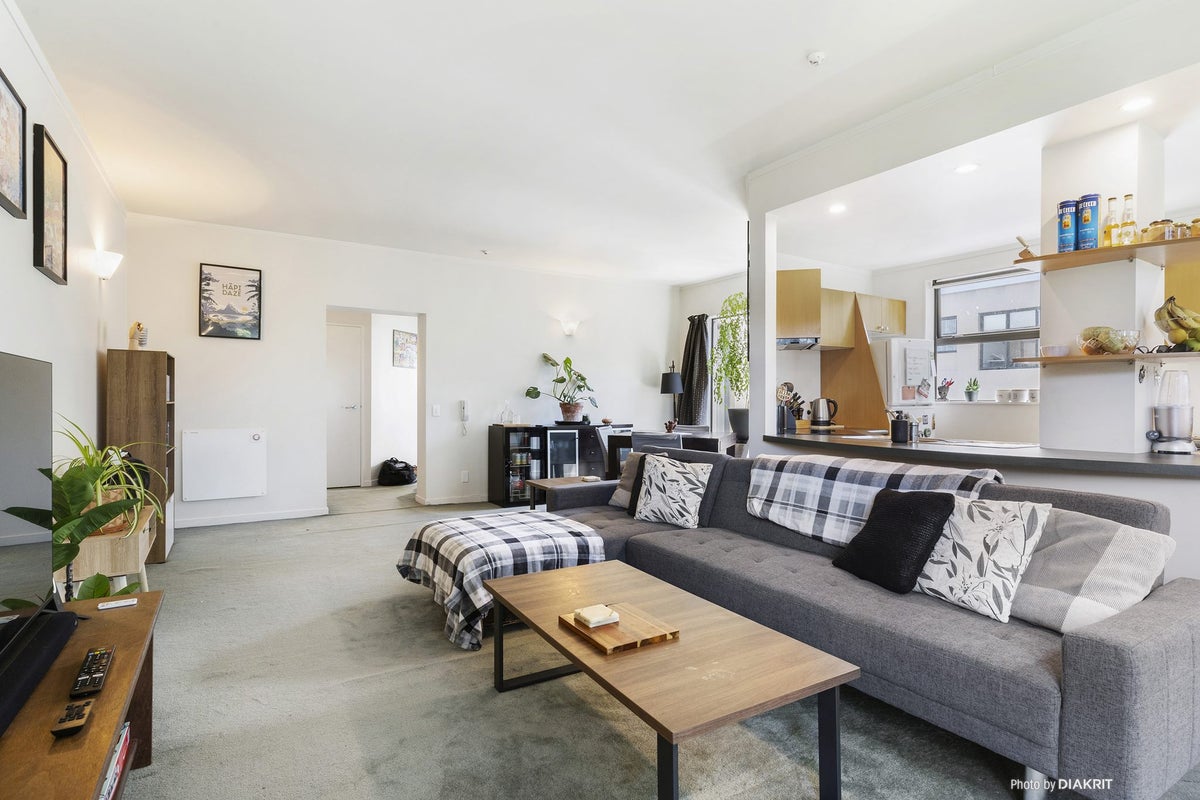 566M Adelaide Road, Berhampore, Wellington - Carousel 1