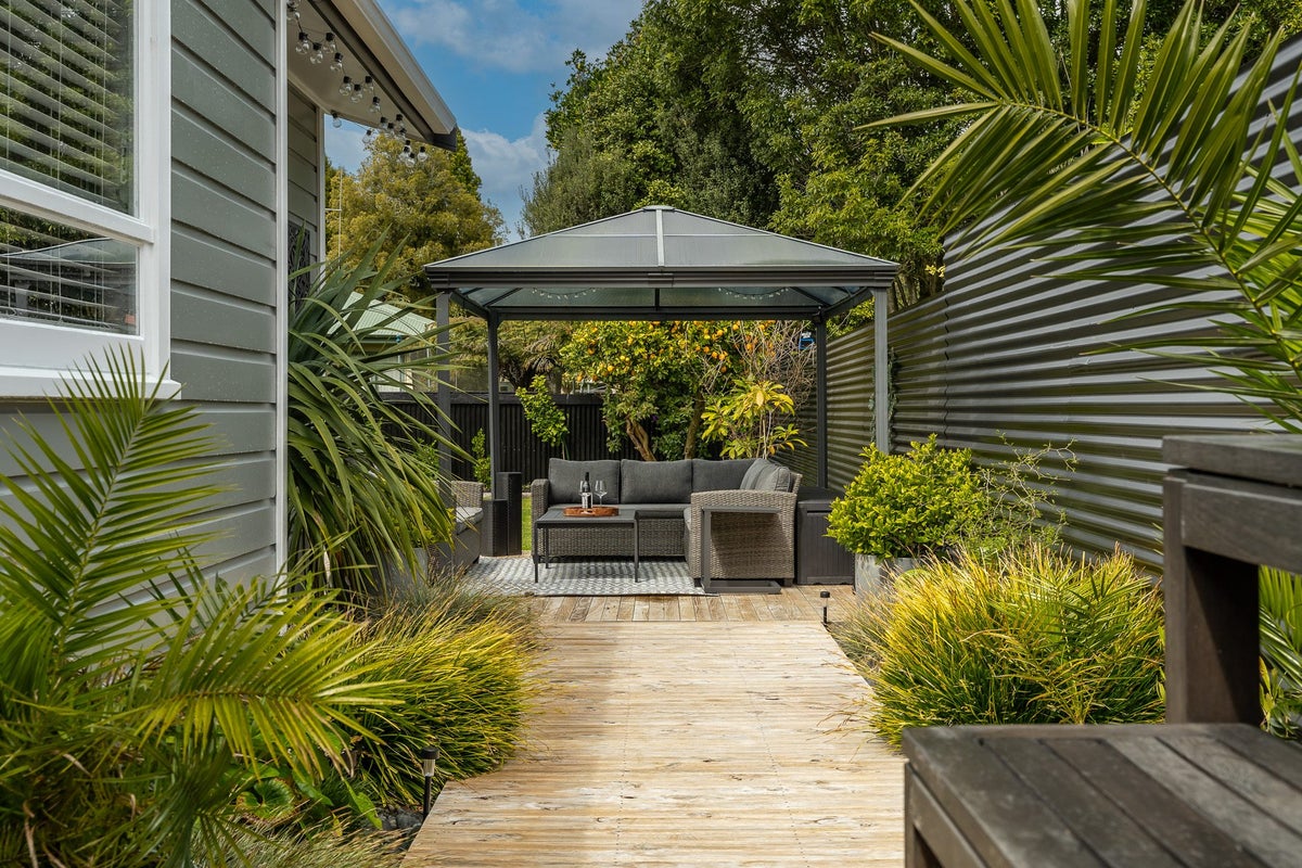 22 Sadler Street, Fairview Downs, Hamilton - Carousel 23