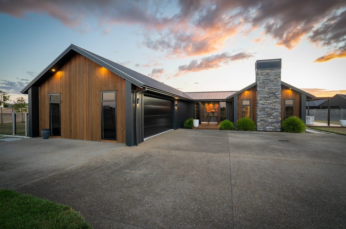 18 Artistic Avenue, Leamington, Cambridge - Carousel 1
