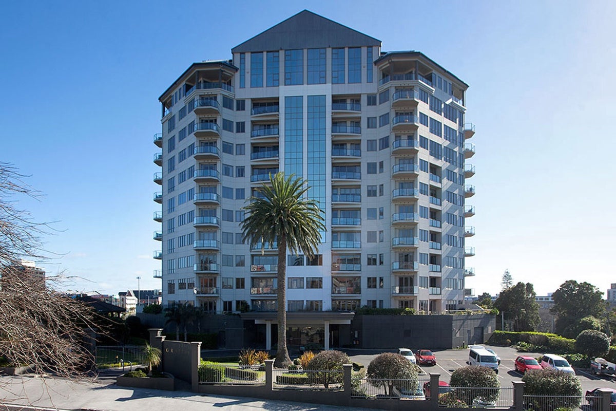606/135 Grafton Road, Grafton, Auckland - Carousel 1
