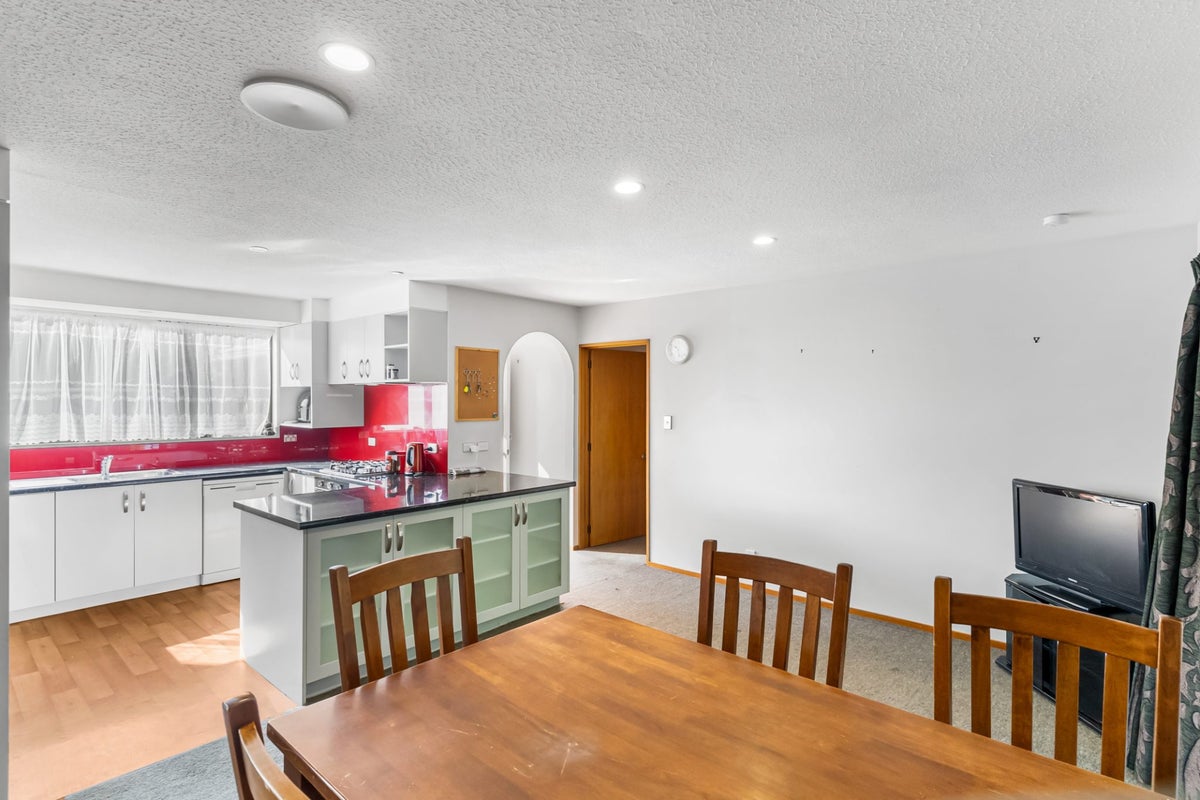 40 Ben Nevis Drive, Broomfield, Christchurch - Carousel 1