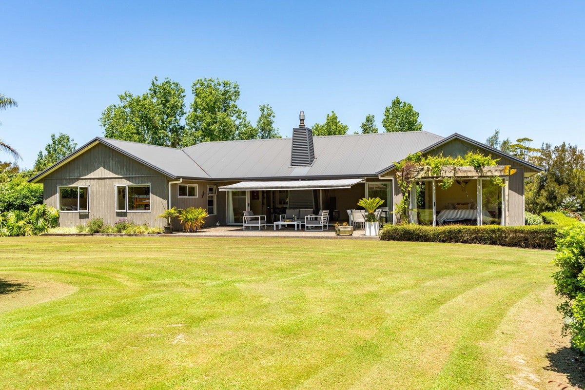 47 Gumdiggers Lane, Kaiwaka - Carousel 1