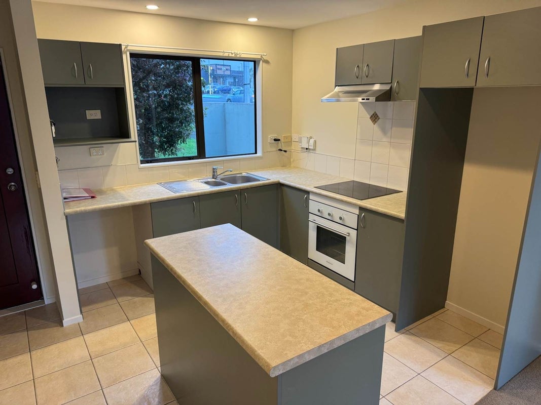 41 Spalding Rise, Golflands, Auckland - Carousel 2