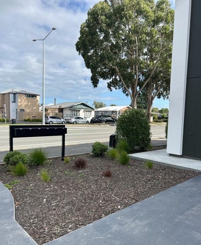 1/100 Aldwins Road, Phillipstown, Christchurch - Carousel 2