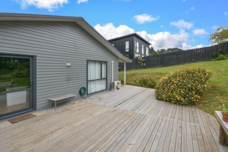 14 Clearwater Street, Broad Bay, Dunedin - Carousel 12