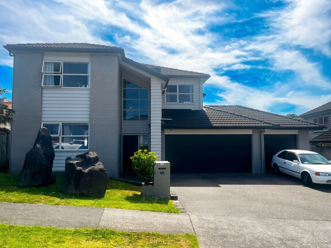 40 Seresin Crescent, Flat Bush, Auckland - Carousel 1