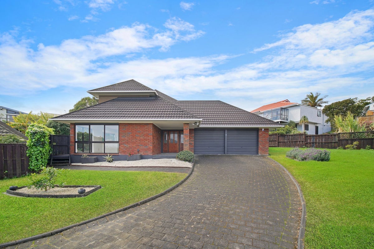 3/6 Waikato Place, St Johns, Auckland - Carousel 1