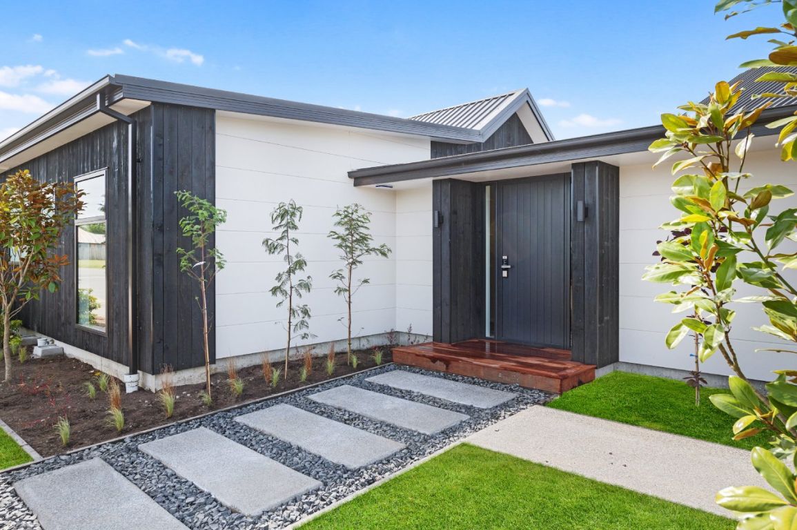 1 Karos Lane, Northwood, Christchurch - Carousel 1