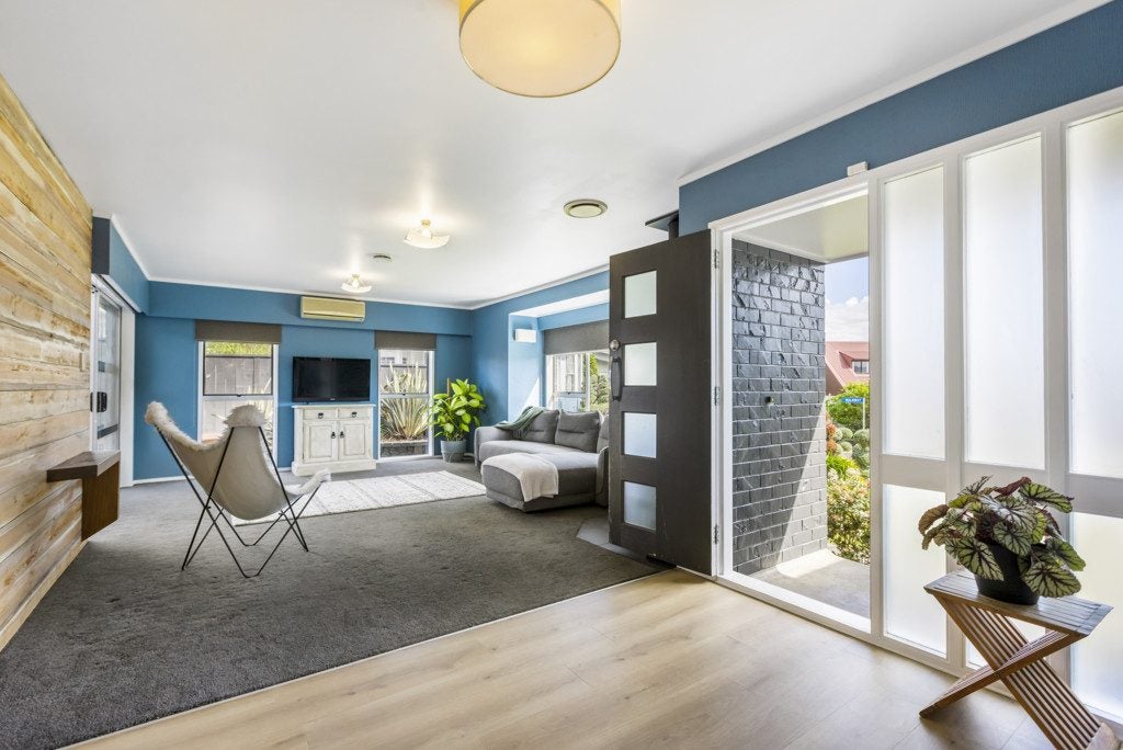 12 Hartfield Rise, Pahurehure, Papakura - Carousel 2
