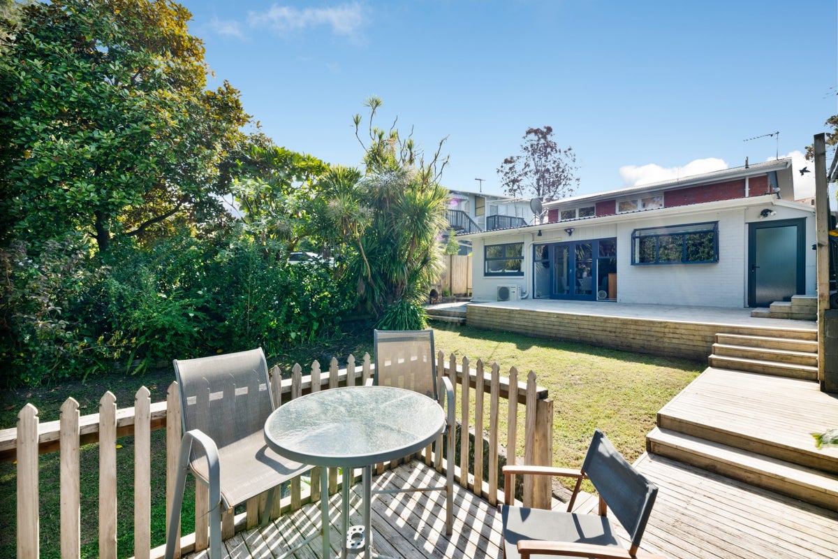 2/45 Cron Avenue, Te Atatu South, Auckland - Carousel 2