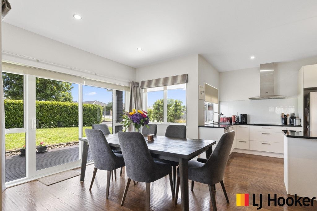 3 Drumkeen Place, Rosehill, Papakura - Carousel 1