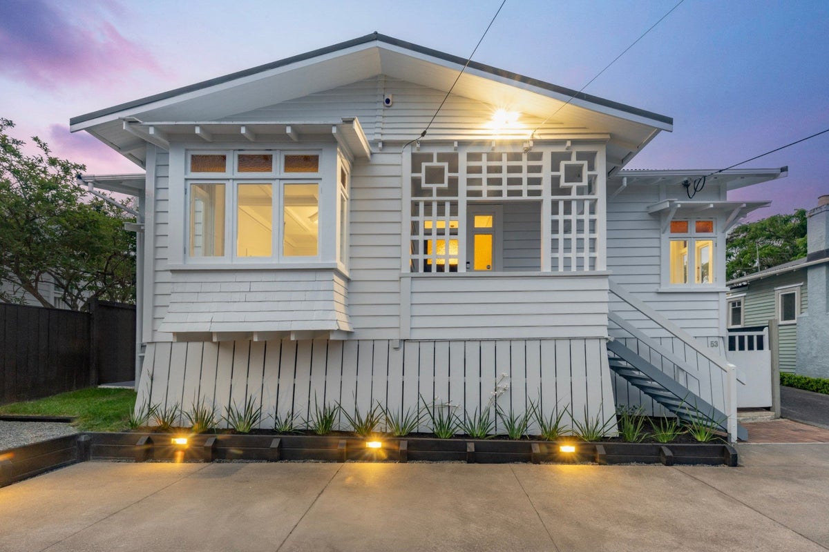 53 Hutchinson Avenue, New Lynn, Auckland - Carousel 1